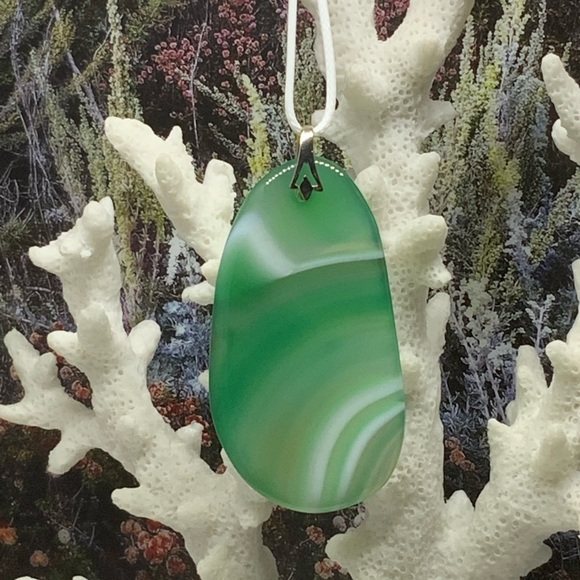 Agate Pendant Necklace on Cotton Cord - Picture 4 of 7
